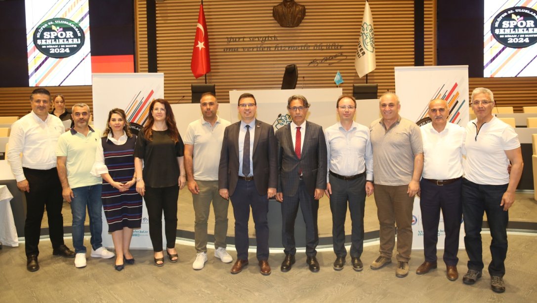 22. NİLÜFER ULUSLARARASI SPOR ŞENLİKLERİNDE EMEĞİ GEÇENLERE PLAKET